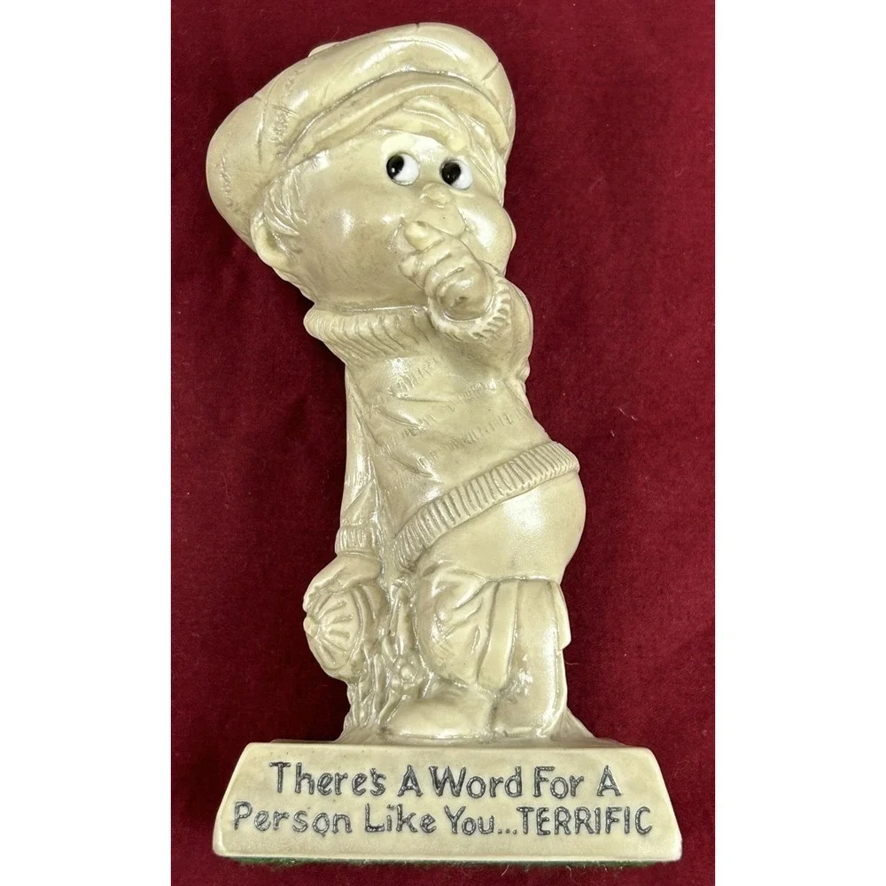 Vtg R & W Berries Co's. Figurine 1970 